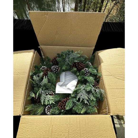 Brand New QVC Bethlehem Lights 20” Wreath with Pinecones Mixed Greens NIB! - Picture 1 of 11